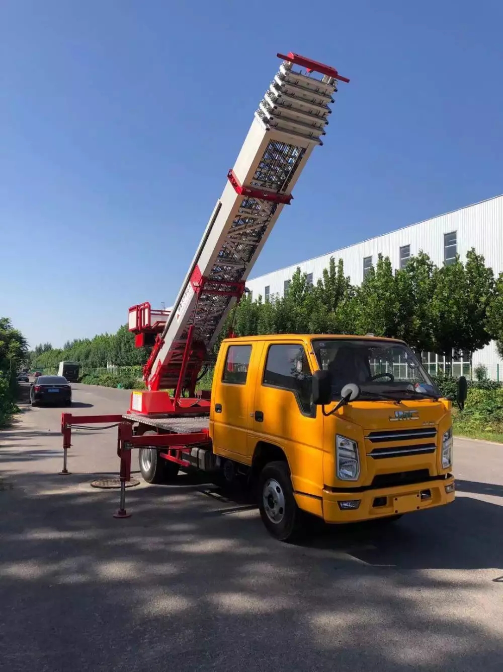 博鳌镇附近的云梯车出租服务：轻松解决高空作业需求