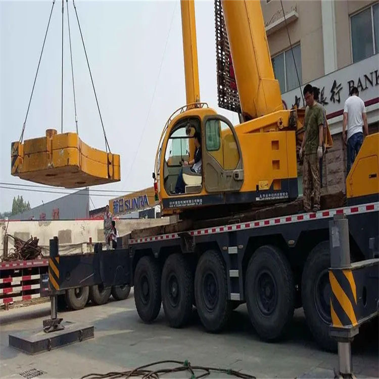 博鳌镇当地吊车出租|机器吊装|75吨|工厂搬迁服务